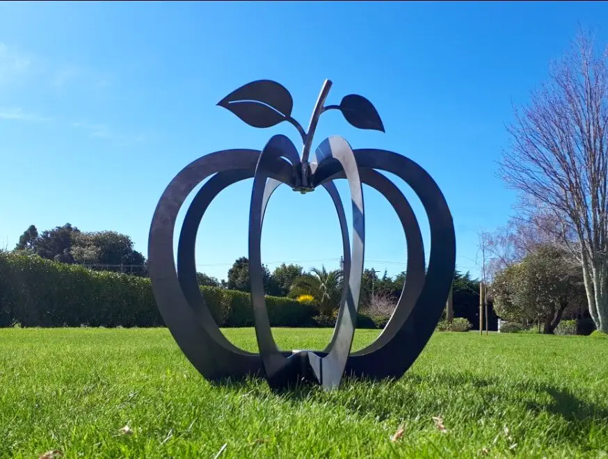 Heritage Apple